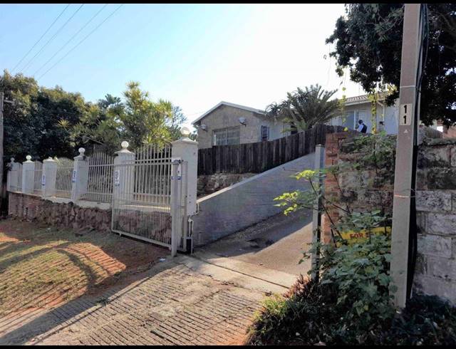 3 BEDROOM HOUSE FOR SALE IN BLUFF